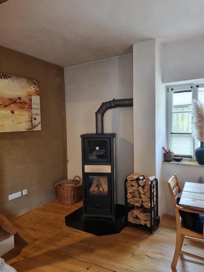 Schöne Ferienwohnung mit Kamin Neustadt an der Weinstraße Exterior foto